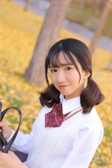 巜商务旅行女老板戴绿色帽的